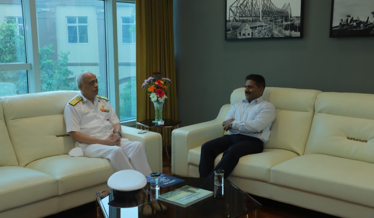 R Adm GK Harish, AVSM, VSM, DGND(SSG) visited GRSE