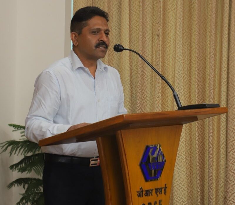 R Adm GK Harish, AVSM, VSM, DGND(SSG) visited GRSE