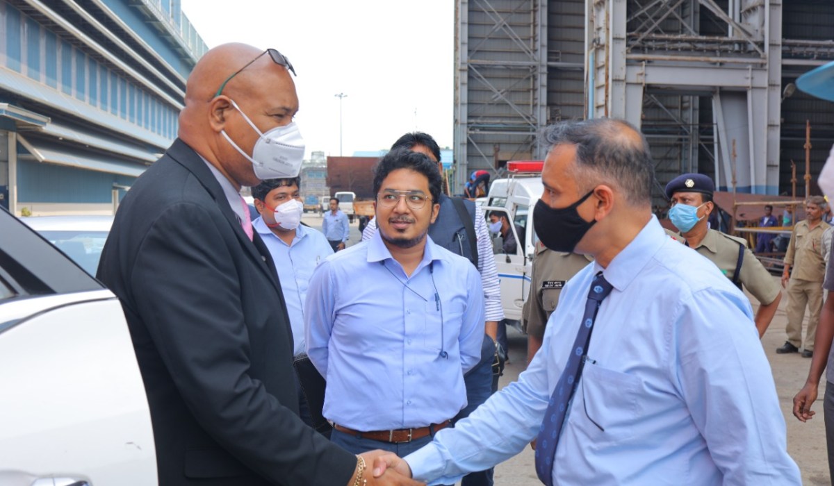 Hon'ble Bishop Juan Anthony Edghill, Minister of Public Works, The Cooperative Republic of Guyana visited GRSE