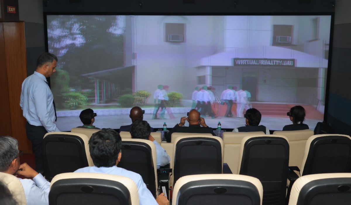 Hon'ble Bishop Juan Anthony Edghill, Minister of Public Works, The Cooperative Republic of Guyana visited GRSE