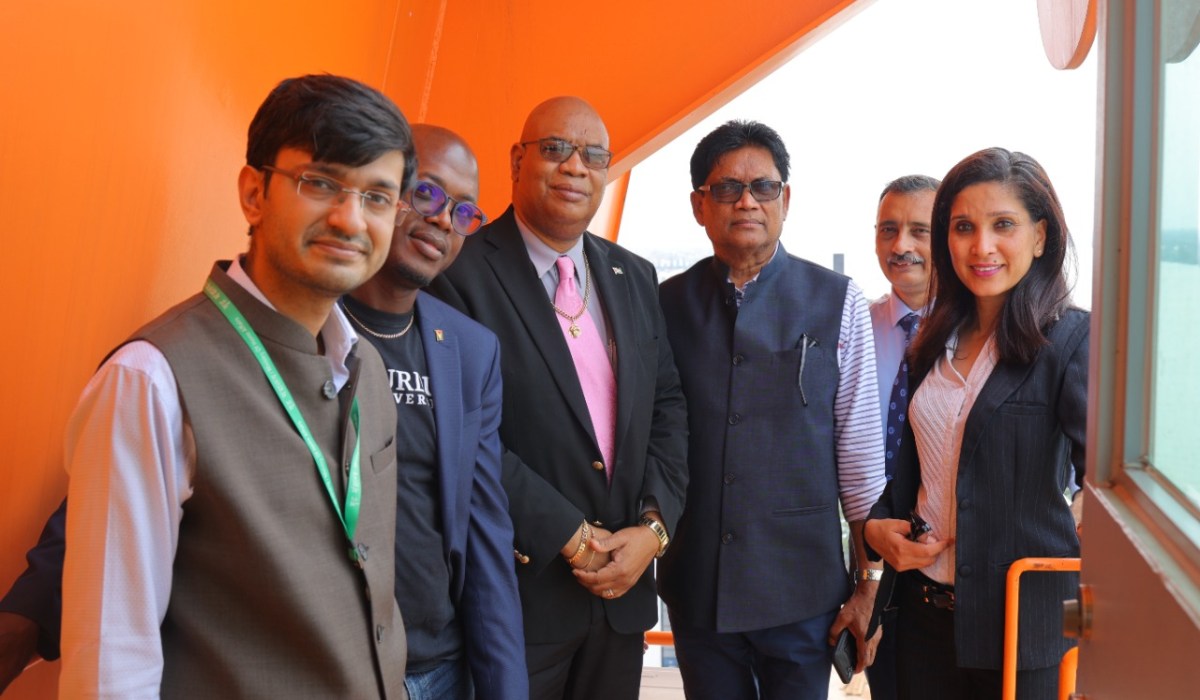 Hon'ble Bishop Juan Anthony Edghill, Minister of Public Works, The Cooperative Republic of Guyana visited GRSE