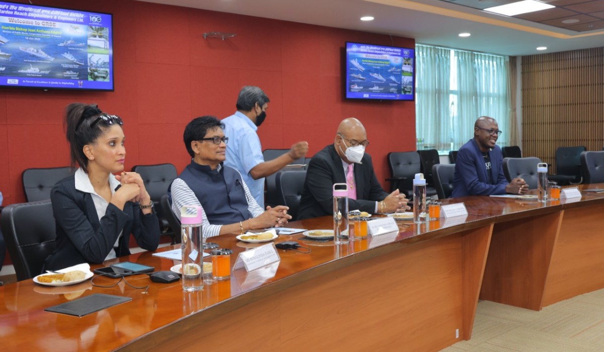 Hon'ble Bishop Juan Anthony Edghill, Minister of Public Works, The Cooperative Republic of Guyana visited GRSE