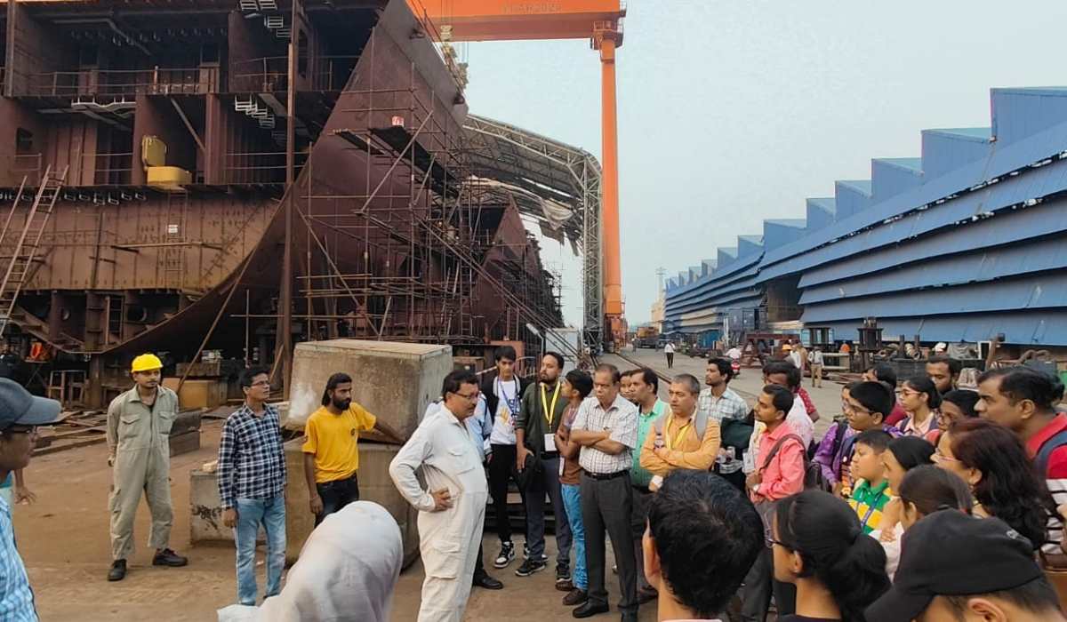 State level Winners participating in the National Science Seminar visited GRSE
