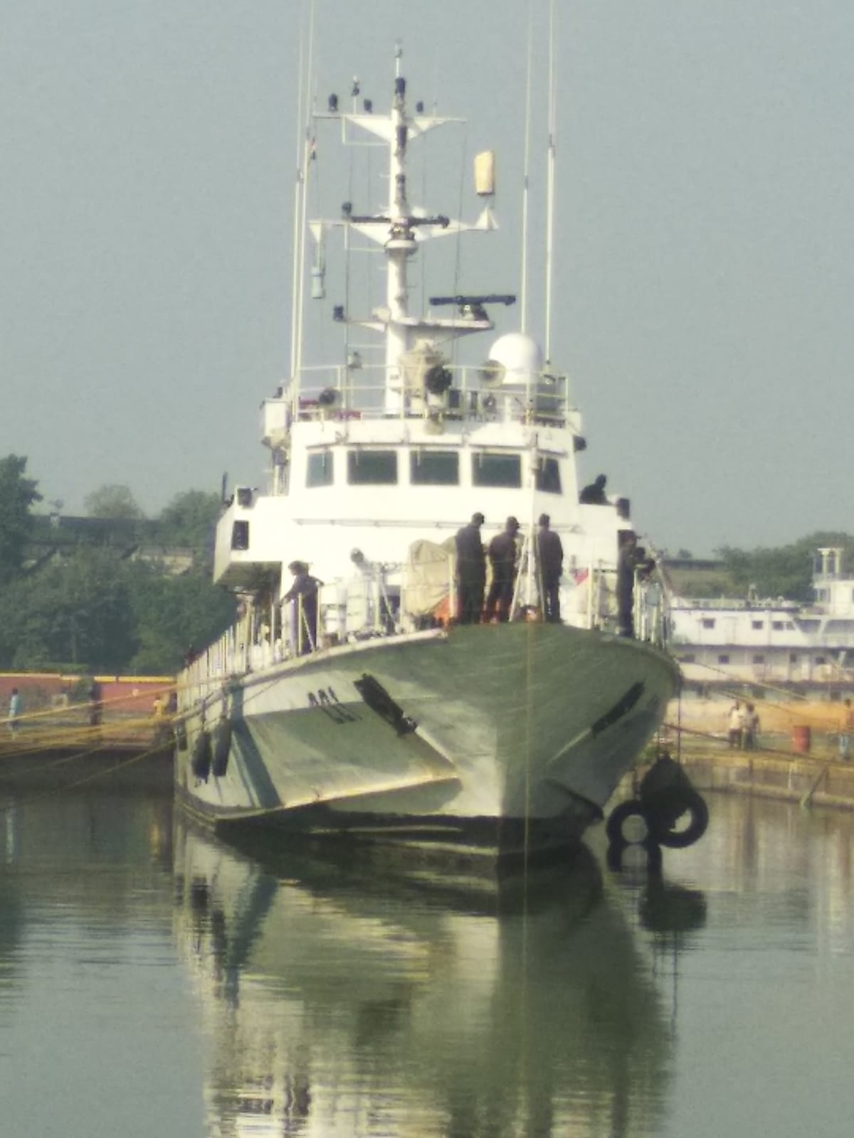 ICGS Priyadarshini docked at GRSE-KPDD 2 for underwater package of SR-1 on 23 Dec 22