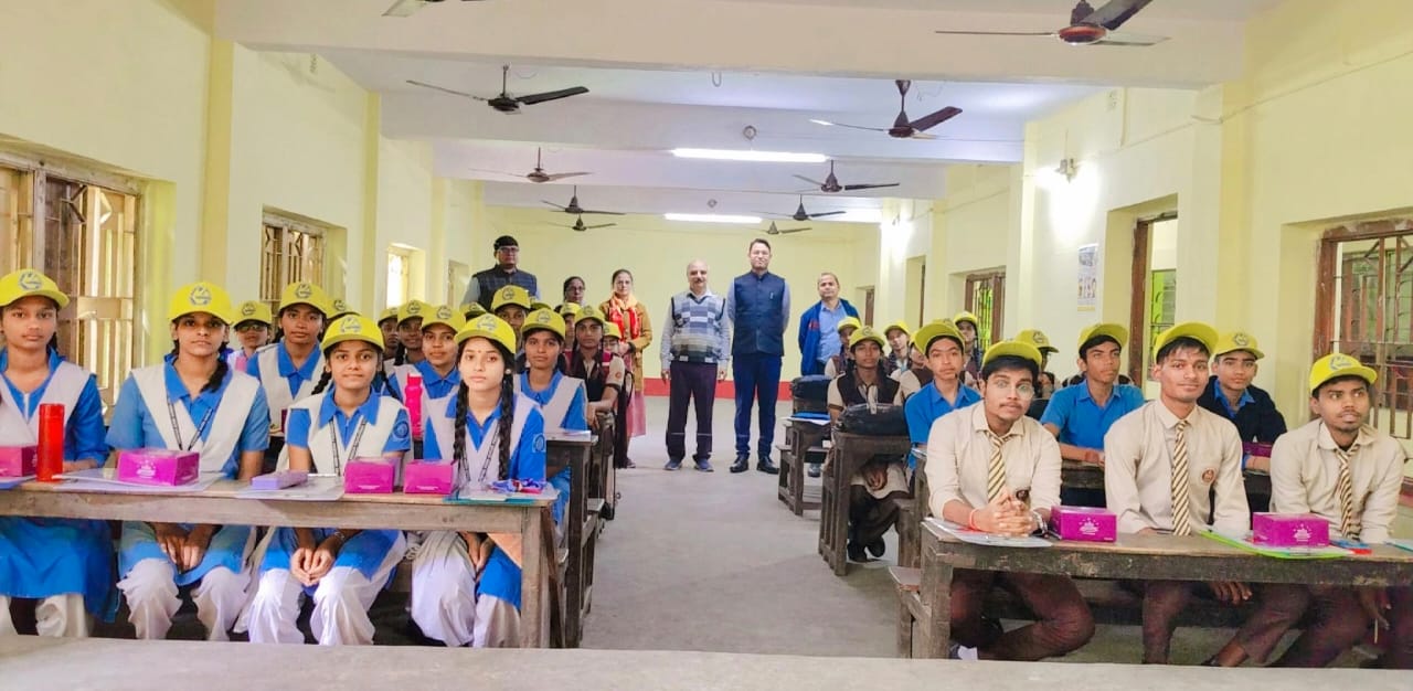 Quiz competition on Swachhata for students of Fatepur Hindi Nagari Pracharak Vidyalaya, Kolkata on 11 Dec 23